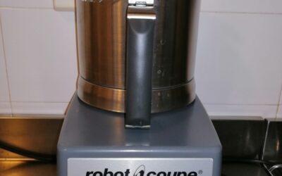 Un gran robot, una gran cuinera, la Iolanda López, per unes grans persones, els usuaris de Robert Pallí